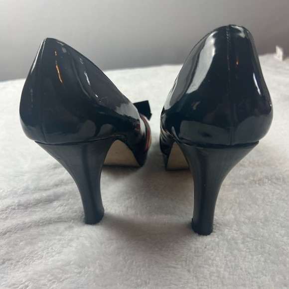 Madden girl Size 11 Black Patent Leather Platform Heels W/ Red & Gold Detail - Picture 3 of 6